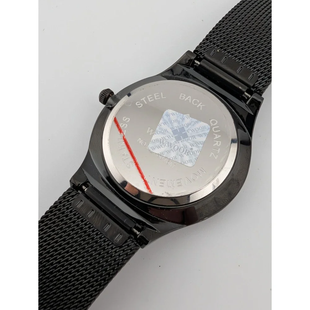 WWOOR Watch Men 39mm Case Black Adjustable Mesh Metal Band- New Battery‎